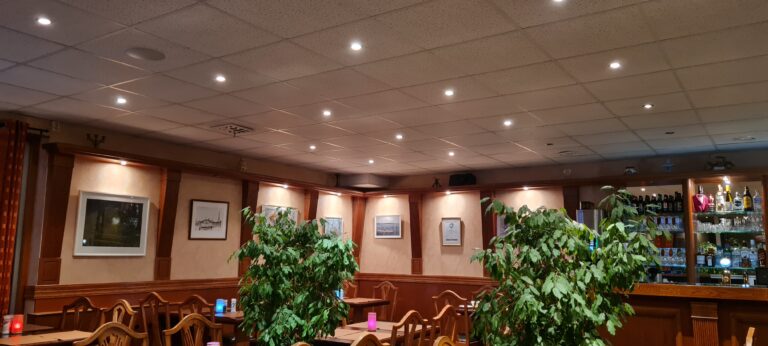 Remo pizzaria och restaurang i Tunabackar