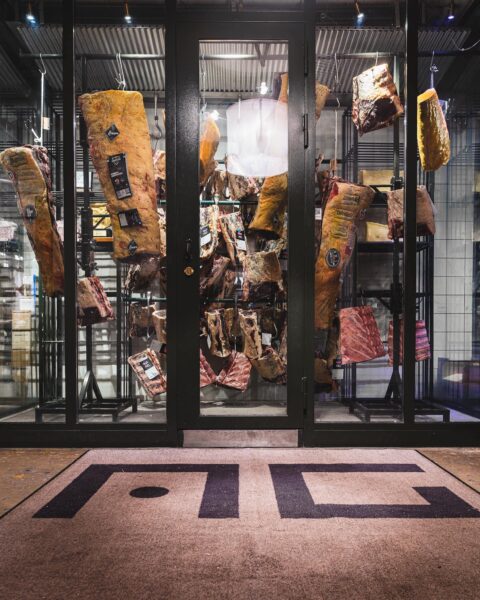 Den omtalade entren till köttrestaurangen Restaurang AG